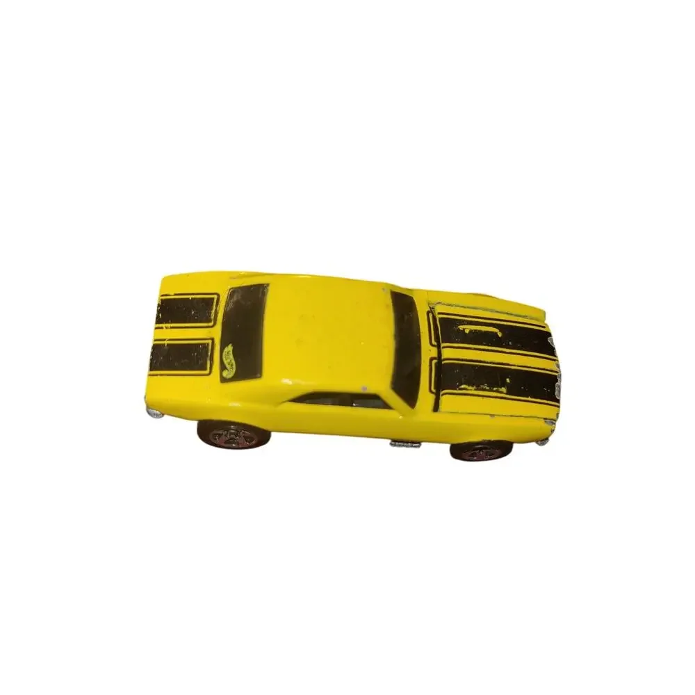 Hot Wheels '67 Camaro Yellow Hood Opens Black Racing Stripes Mattel 1982